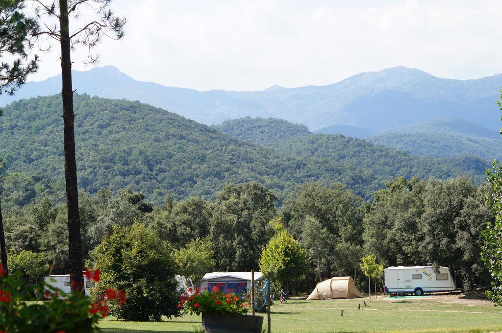 Camping มาซาเน็ต เด คาเบรนิส ภายนอก รูปภาพ